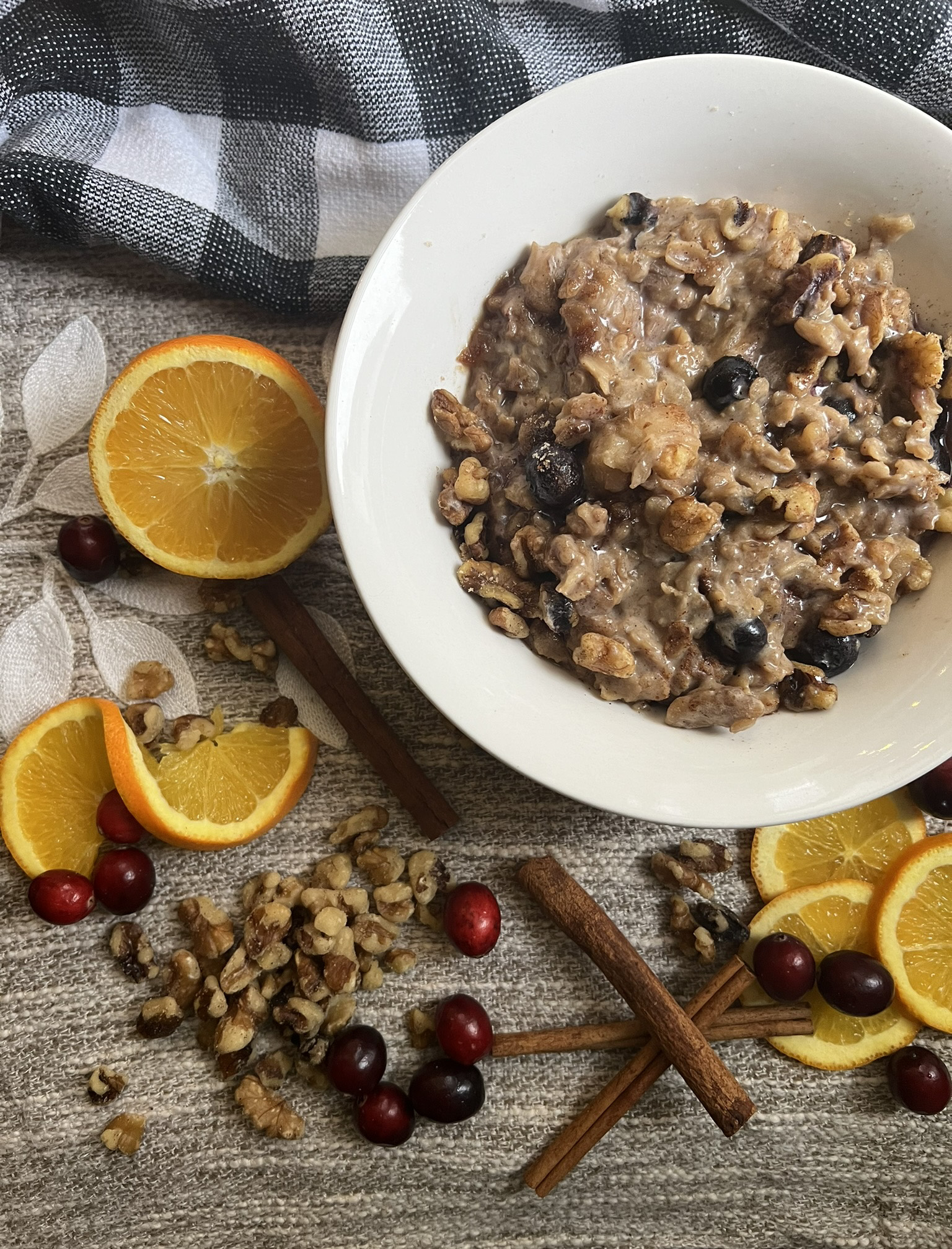 Blissful Indulgence: Savoring a Cozy Weekend with My Heartwarming Apple-Walnut Oatmeal